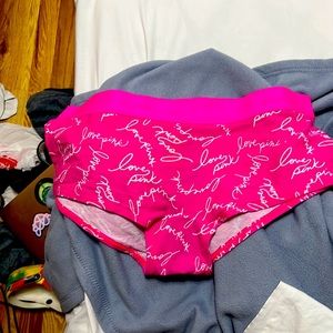 ISO - Looking for bra that matches these panties